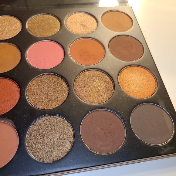 Morphe 24 G Glam Eyeshadow palette - Picture 3 of 6